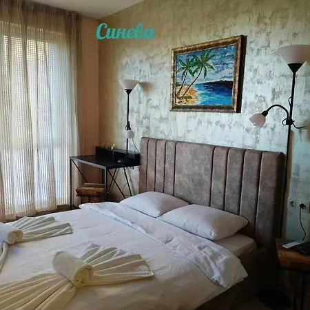 Apartment синьо лято